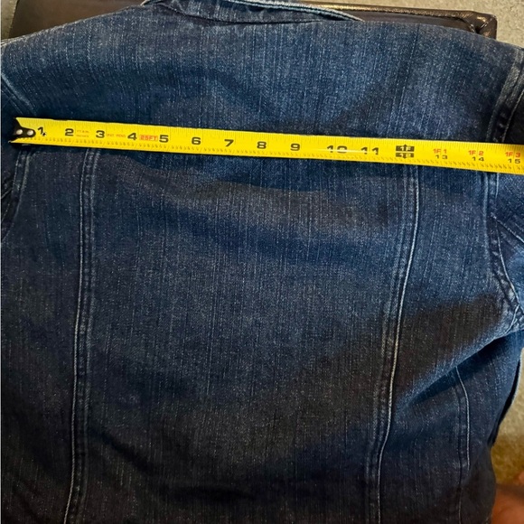 Banana Republic Cream Faux Fur Lined Denim Jacket. Ladies sized small. - Picture 3 of 13